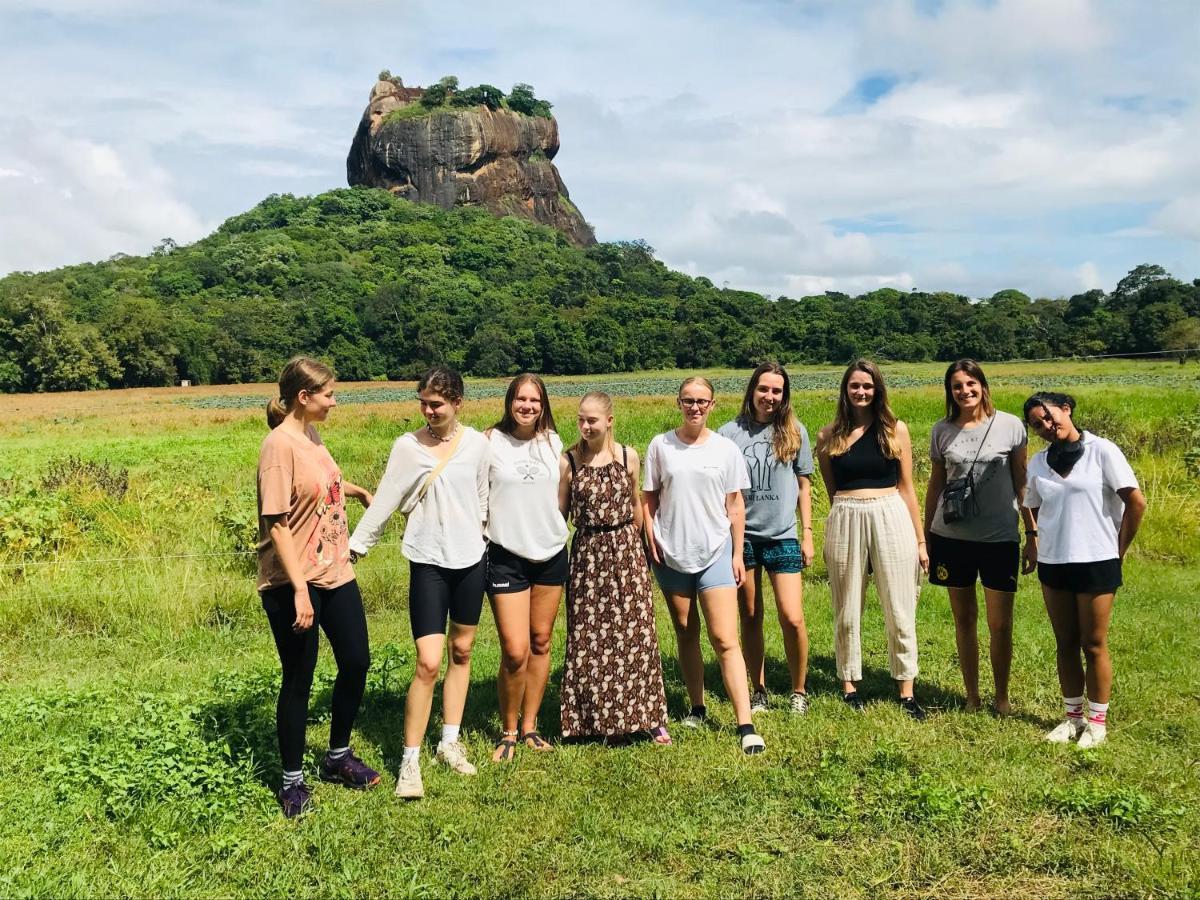 Sigiriya Village Home Stay Buitenkant foto